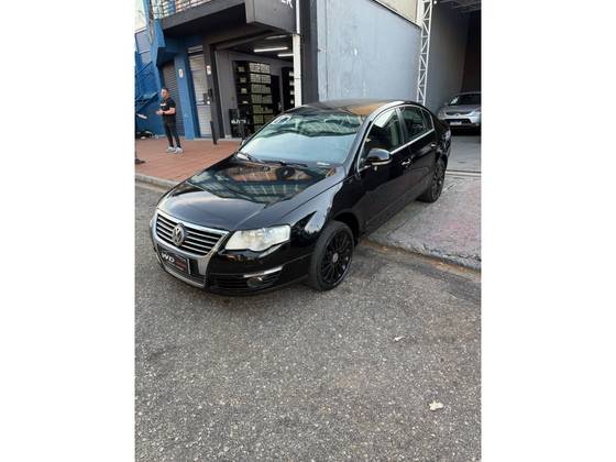 VOLKSWAGEN PASSAT 2.0 FSI COMFORTLINE 16V GASOLINA 4P TIPTRONIC VOLKSWAGEN PASSAT 2.0 FSI COMFORTLINE 16V GASOLINA 4P TIPTRONIC